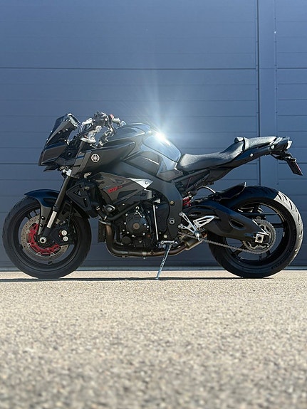 Yamaha MT-10 4 of 5