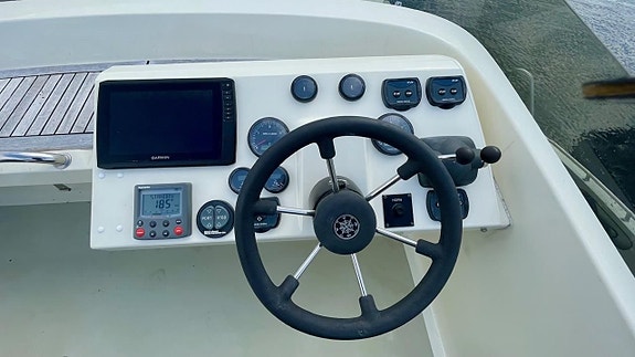 Targa 35+  HiFly 2 x D6 350 9 of 27
