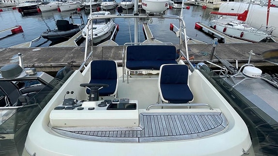 Targa 35+  HiFly 2 x D6 350 7 of 27