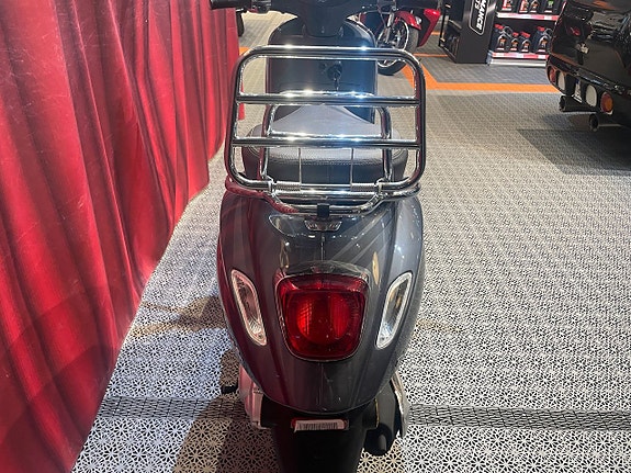 Vespa PRIMAVERA 50 *FABRIKSNY -2023* Lagerfinal !! Sänkt 8000:- 6 of 16