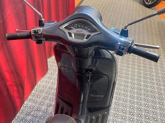 Vespa PRIMAVERA 50 *FABRIKSNY -2023* Lagerfinal !! Sänkt 8000:- 11 of 16
