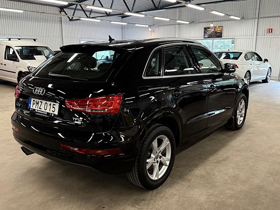 Audi Q3 4 of 5