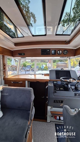 Sargo 31 Explorer | Volvo Penta D6-400A-G, DPI-A 3 of 5