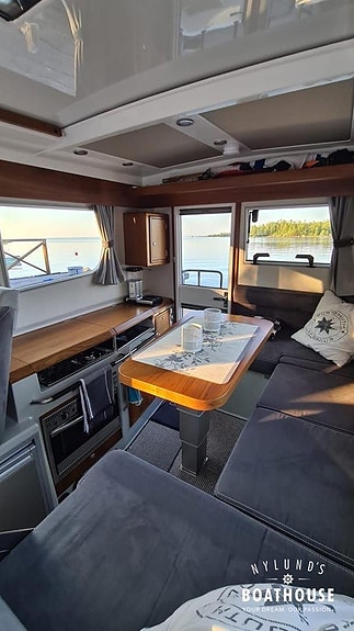 Sargo 31 Explorer | Volvo Penta D6-400A-G, DPI-A 9 of 20