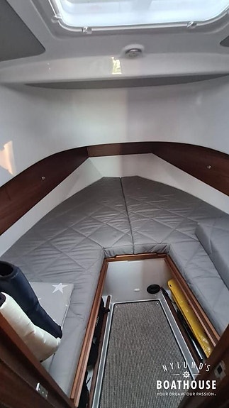 Sargo 31 Explorer | Volvo Penta D6-400A-G, DPI-A 10 of 20