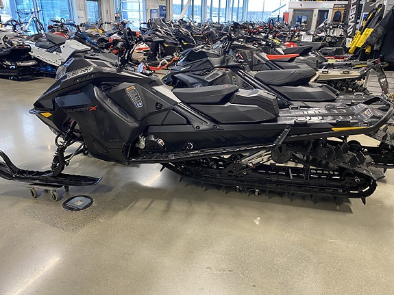Ski-Doo Summit EXPERT 154" 850 E-TEC TURBO 194hk 3 of 5