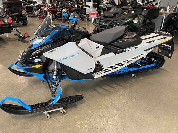 Ski-Doo Backcountry STD 600 E-TEC 3 of 5