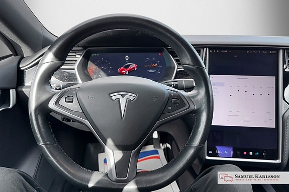 Tesla Model S 14 of 17