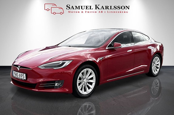 Tesla Model S 7 of 17