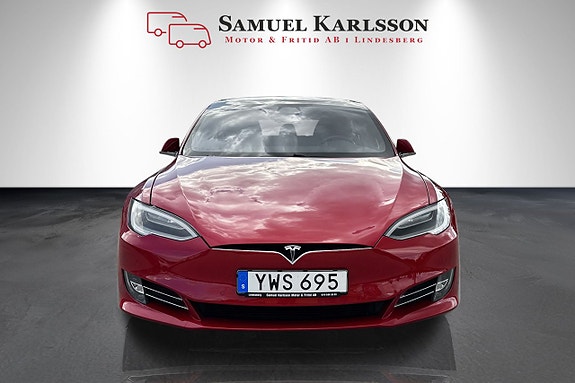Tesla Model S 8 of 17