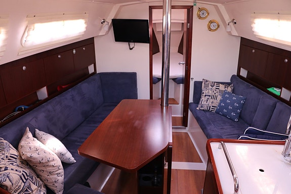 Hanse 320 4 of 5