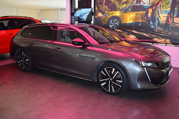 Peugeot 508 2 of 5
