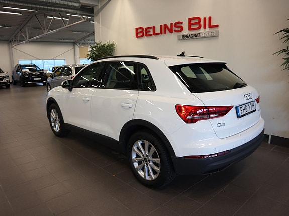 Audi Q3 3 of 5