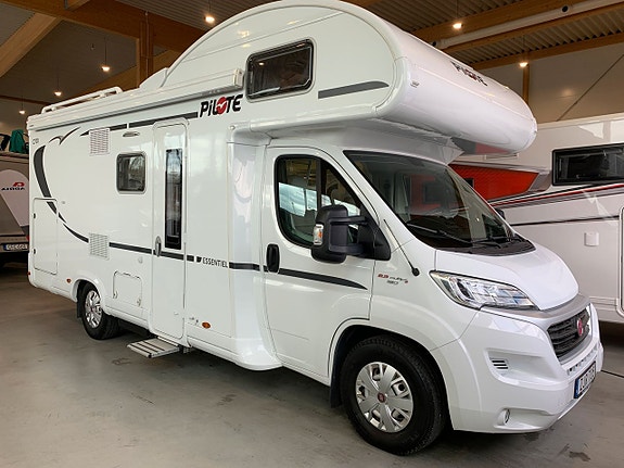 Pilote Essentiel C 700 / Solcell / Stort Garage / 6 bältad /