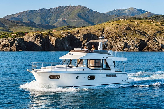 BENETEAU Swift Trawler 4 of 5