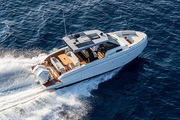BENETEAU Gran Turismo 4 of 12