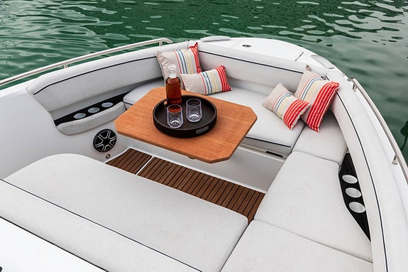 BENETEAU Gran Turismo 10 of 12