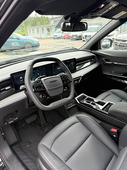 KGM Musso EV 11 of 19