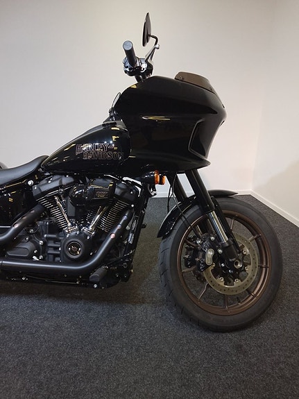 Harley-Davidson Low Rider ST 117 /FXLRST/PRISSÄNKT 5 of 9