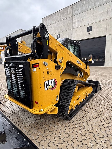 CAT 275XE 4 of 6