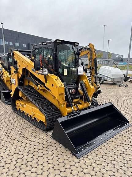 CAT 275XE 2 of 6