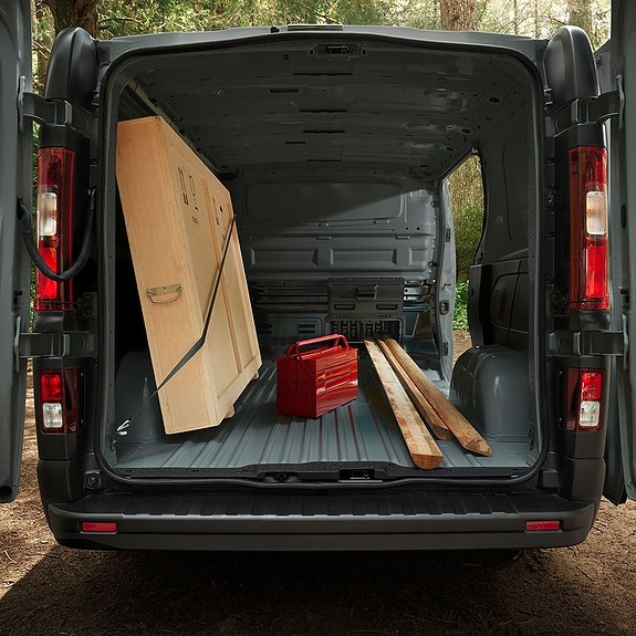 Nissan Primastar 2 of 12