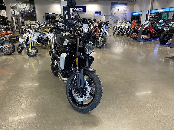 Husqvarna SVARTPILEN 801 - KAMPANJ 4 of 4
