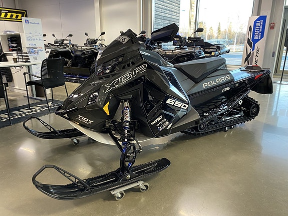 Polaris 650 INDY XCR 136 MOMS 4 of 4