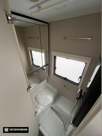 Adria Adora 593 UK* Demopris + 3,95% Ränta* 6 of 12