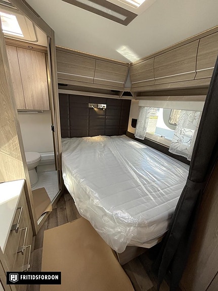 Kabe Royal 600 CXL KS 16 of 20