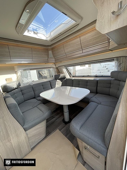 Kabe Royal 600 CXL KS 4 of 20