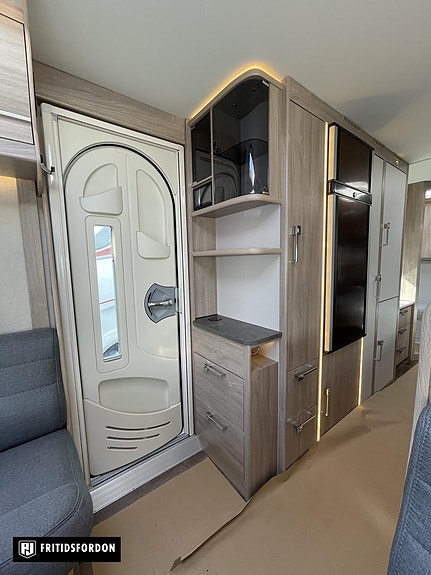 Kabe Royal 600 CXL KS 12 of 20