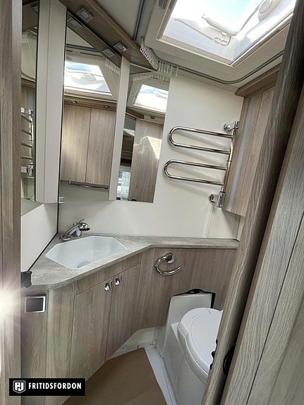 Kabe Royal 600 CXL KS 18 of 20
