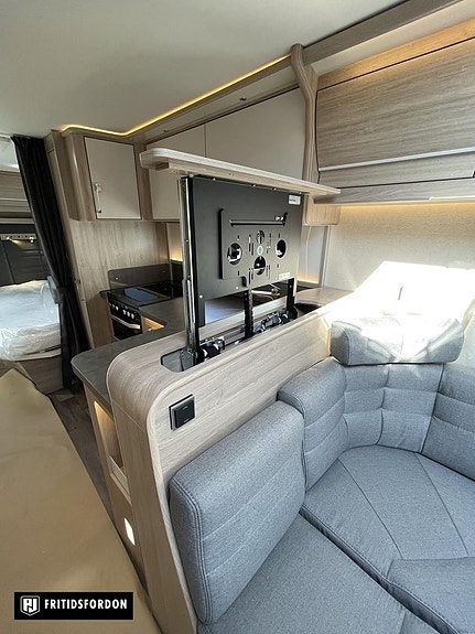 Kabe Royal 600 CXL KS 8 of 20