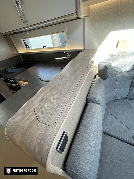 Kabe Royal 600 CXL KS 7 of 20