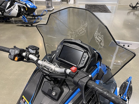 Polaris 650 VOYAGEUR NORDIC PRO 155 4 of 4