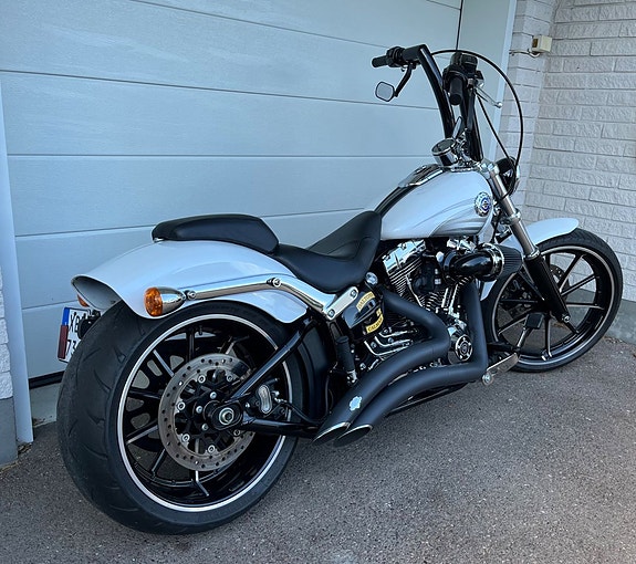 Harley-Davidson Breakout Breakout Twin Cam 103 FXSB Hemlev 5 of 11
