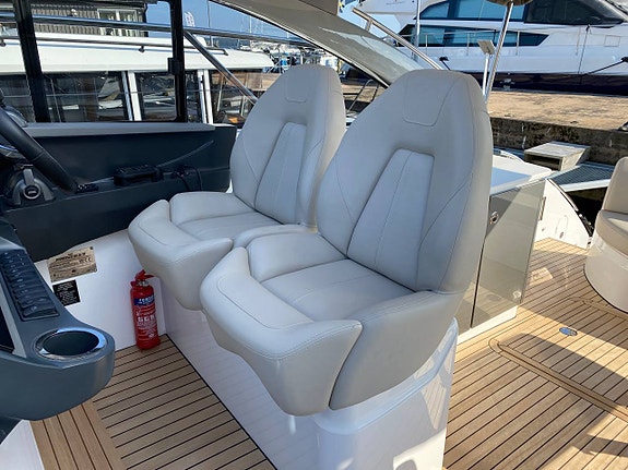 Princess V40 -2022, 2 x VP D6-380/DPI + Joystick 3 of 12
