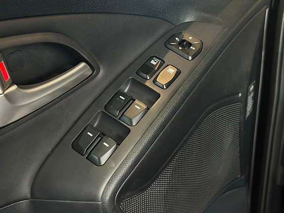 Hyundai ix35 12 of 16