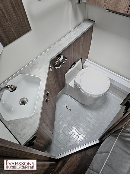 Kabe Royal 560 XL KS / Dubbelbädd / Alde / Förtält 13 of 17