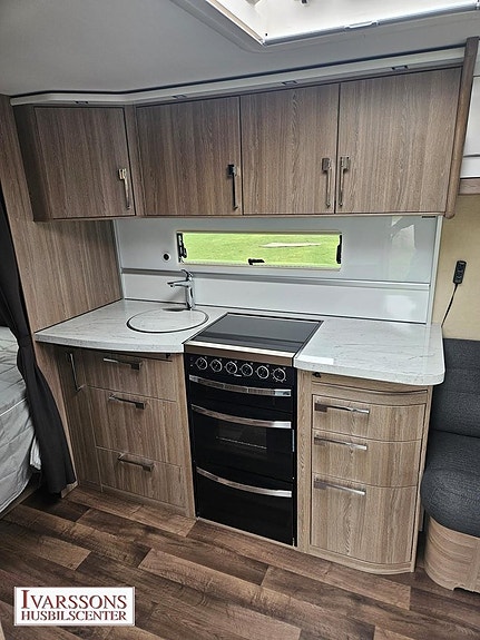 Kabe Royal 560 XL KS / Dubbelbädd / Alde / Förtält 8 of 17