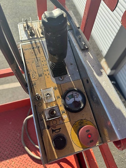 Saxlift Skyjack 6832 RTE Terräng - Begagnad 3 of 5