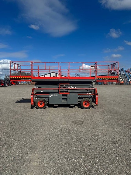 Saxlift SkyJack 9250RT Terräng - Begagnad