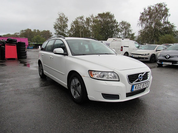 Volvo V50 4 of 14