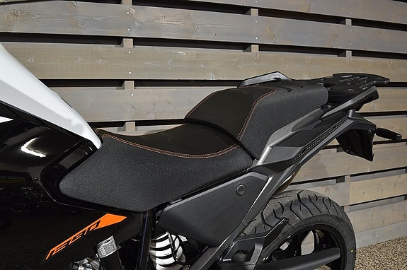 KTM 1390 Super Adventure S Kampanjpris! 2,99% Omg lev. 14 of 16