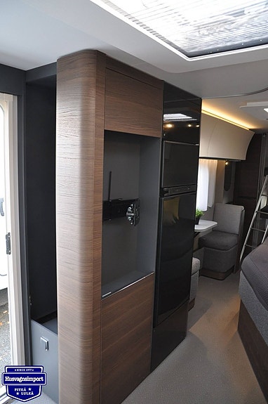 Adria Alpina 663 UK 11 of 20