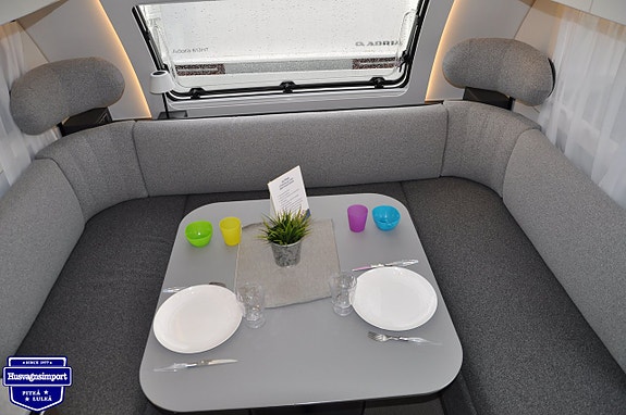 Adria Alpina 663 UK 7 of 20
