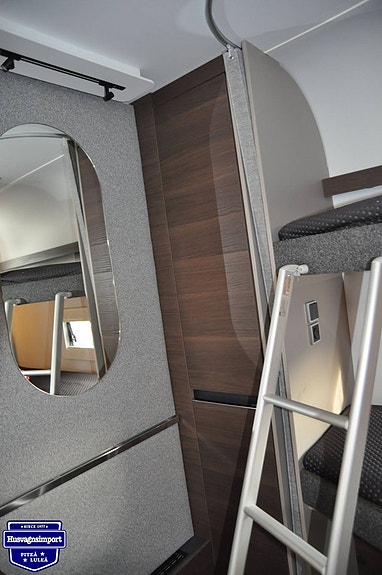 Adria Alpina 663 UK 2 of 20