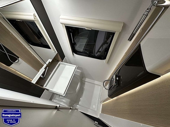 Adria ACTION 391 PH - Dubbelbädd / Garage / Resevagn 13 of 20