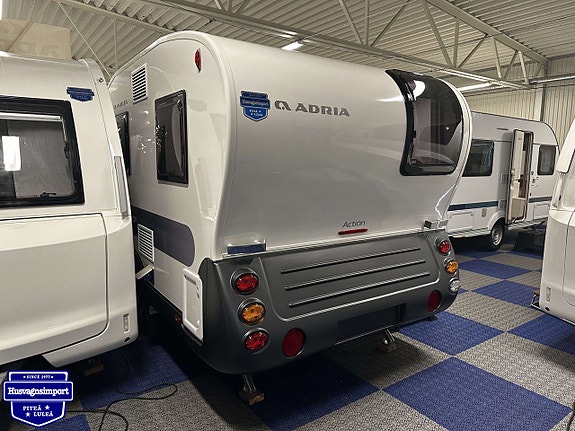 Adria ACTION 391 PH - Dubbelbädd / Garage / Resevagn 4 of 20